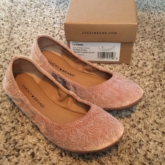 lucky brand velvet flats